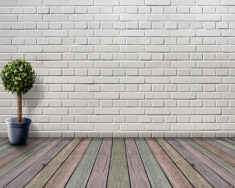 Comment utiliser un mur de briques blanches pour rendre votre intérieur plus attrayant ?