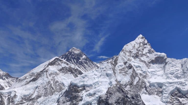 Des tableaux photo de paysages de montagnes magnifiques pour sublimer votre intérieur