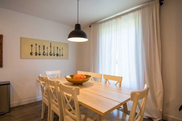 Comment créer une décoration épurée et contemporaine ?